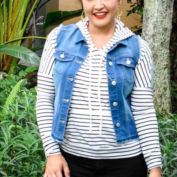 Stripe Hooded Tee - Picture 2 of 4